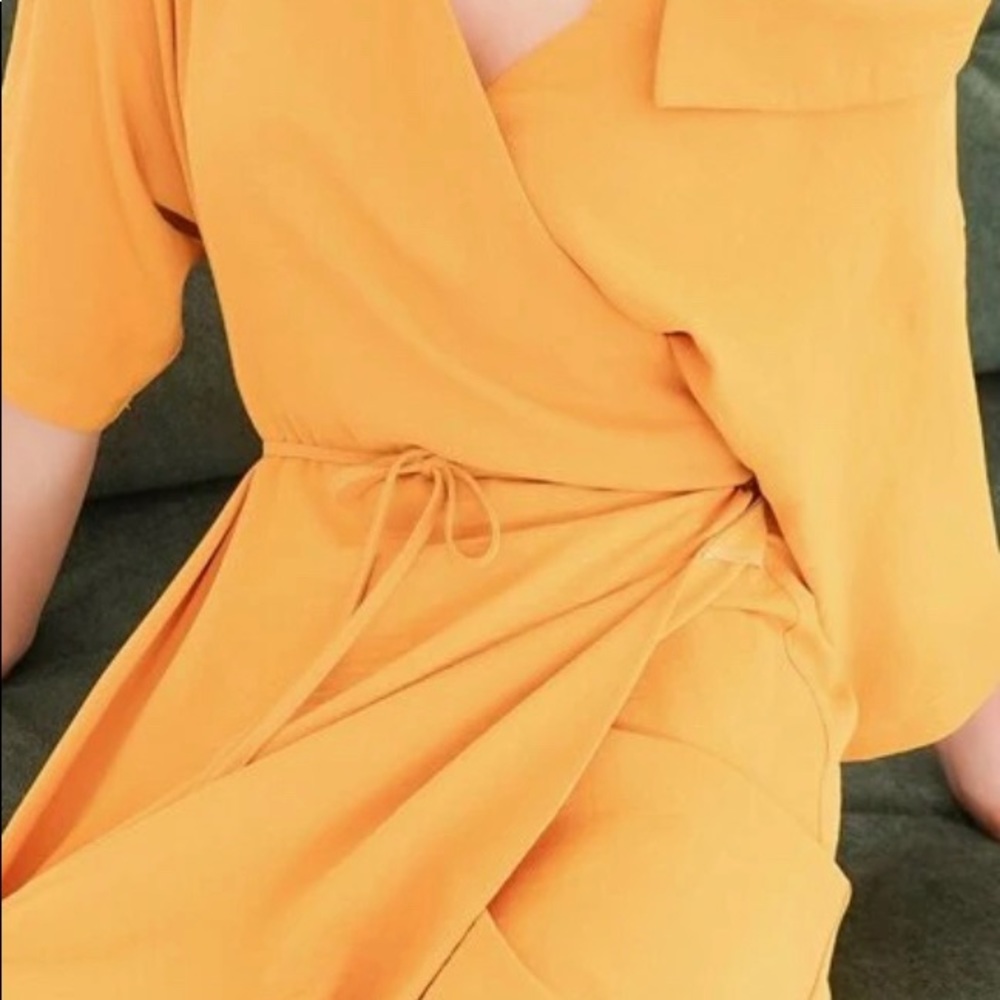 Dress - Picture 3 of 4